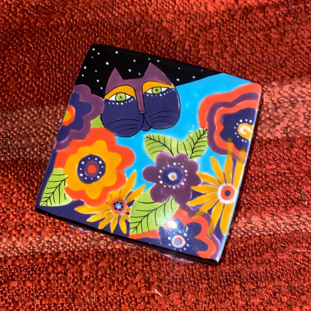 VINTAGE LAUREL BURCH CERAMIC TRINKET BOX